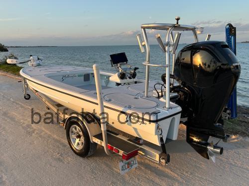 Yellowfin 17 Skiff recensioner och tekniska specifikationer